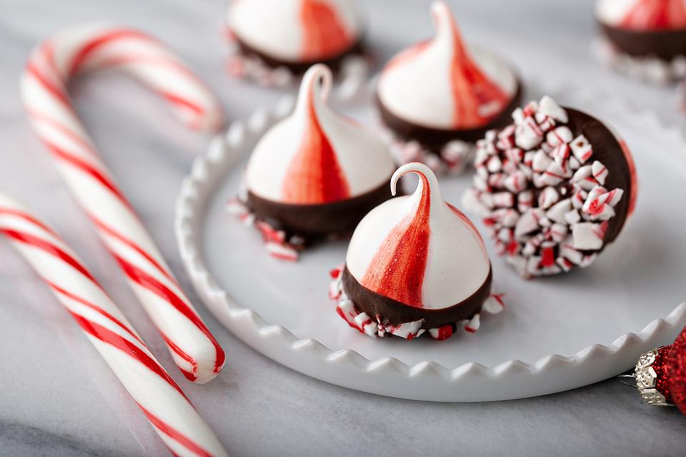 Christmas Peppermint Meringue Kisses Recipe May Get You a Smooch From Santa  | Candy | 30Seconds Food